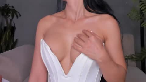 Ameliajones online show from July 18, 2:37 am