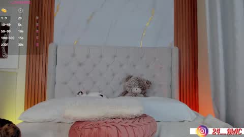 Alejandra  online show from March 6, 1:05 am