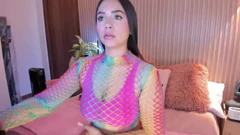 Amelie online show from May 1, 1:20 am