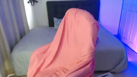Amelie  online show from July 11, 3:12 pm