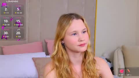 AmeliRoyse online show from June 29, 5:01 pm