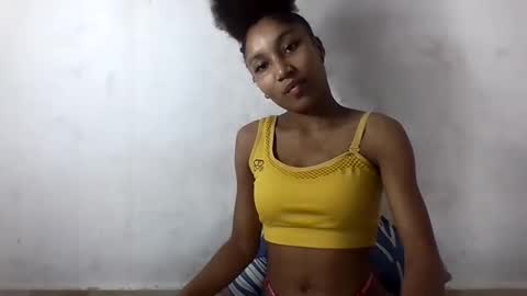amelisy20005 online show from May 2, 11:41 pm