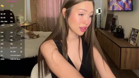 Amelia online show from June 27, 1:50 pm