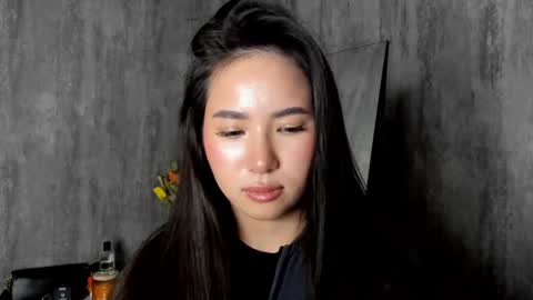 Snapshot of amina_artin chatting on March 8, 7:51 pm Amina online show from March 8, 7:51 pm