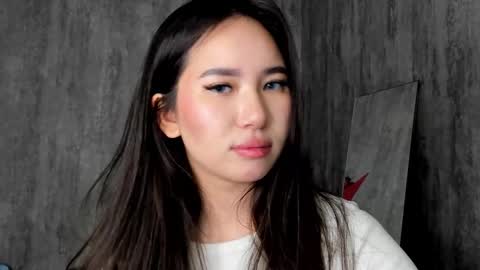 Snapshot of amina_artin chatting on February 28, 7:03 pm Amina online show from February 28, 7:03 pm