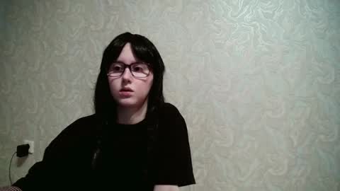 Amomira online show from October 29, 9:02 am