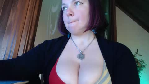 amorelara online show from March 3, 10:00 am