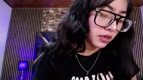 Amy online show from August 4, 12:44 pm