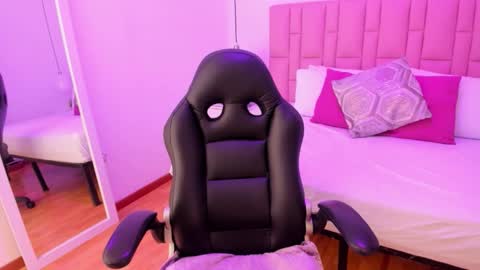 Aleja   online show from January 13, 4:29 am