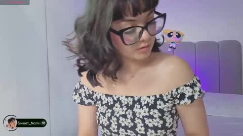 Hello I am Allison Welcome to my room and let is  have a good time together whith me online show from June 5, 8:04 pm