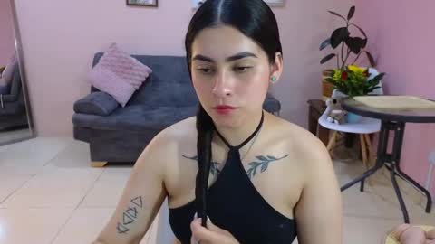 Snapshot of amy_lovelydoll chatting on September 21, 11:25 pm Amy online show from September 21, 11:25 pm