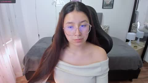 Snapshot of amy_sophiaa chatting on October 14, 1:25 pm Amy sophia 3 online show from October 14, 1:25 pm