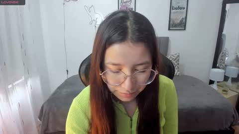 Snapshot of amy_sophiaa chatting on October 6, 12:55 pm Amy sophia 3 online show from October 6, 12:55 pm