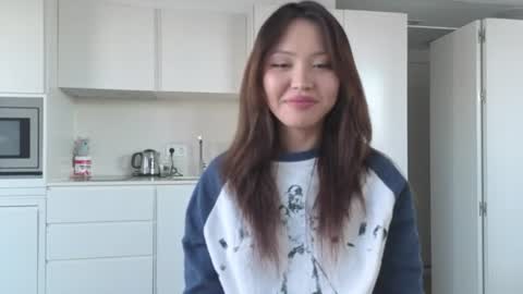 girl next door named Amy online show from July 27, 4:48 pm
