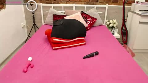 Amy online show from May 2, 3:32 am