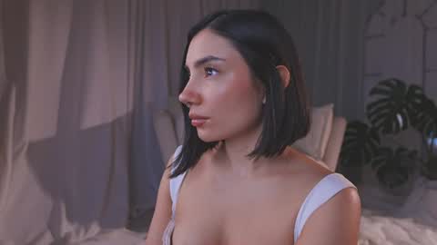 Amy Armstrong online show from July 6, 11:51 pm