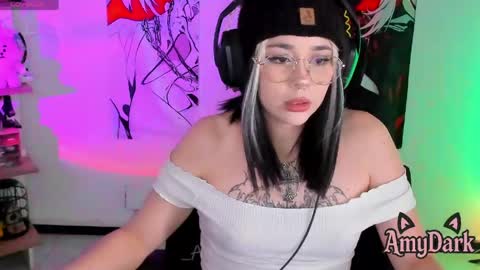 Amy online show from April 27, 7:22 pm