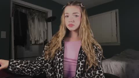 Amy online show from September 22, 4:22 am