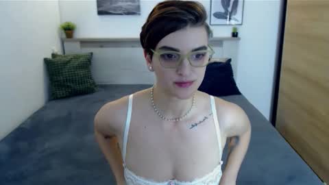 Hi there guys  My pleasure in your hands  pvt is open online show from December 16, 3:56 am