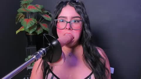 amywhitte_ online show from July 6, 4:29 am