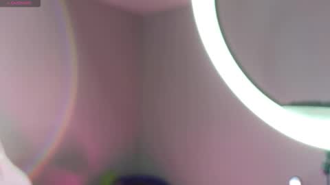 Amy online show from March 4, 8:10 am