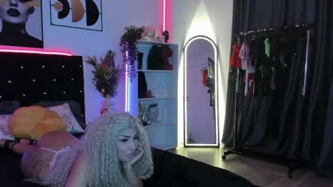 AmyDiamond online show from May 14, 11:32 pm