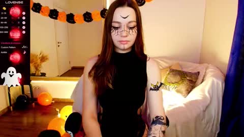 Angie online show from October 31, 2:57 am