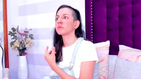 Snapshot of ana_liebert chatting on February 25, 1:00 pm Ana Libiert online show from February 25, 1:00 pm