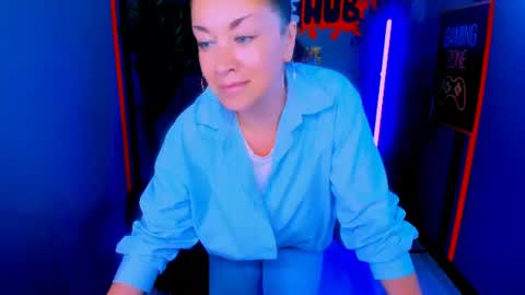 Ana online show from July 2, 10:10 am