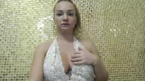 Snapshot of anabeatrice29 chatting on February 4, 6:06 pm Ana online show from February 4, 6:06 pm