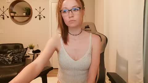 Anabelleleigh online show from July 12, 3:40 am