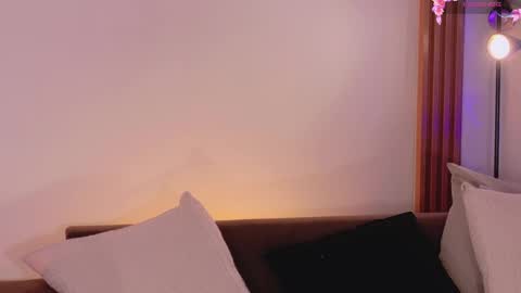 ANABEL WOLF  online show from April 29, 4:42 pm