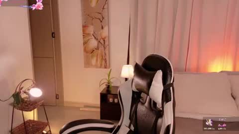 ANABEL WOLF  online show from June 11, 4:15 pm