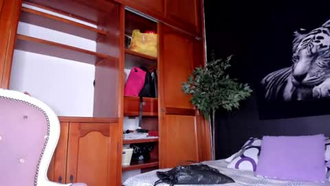 Anahi online show from May 1, 3:10 am