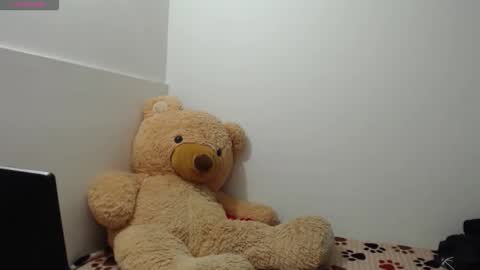 Anahi Browns online show from March 11, 10:56 pm