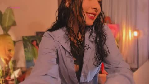 Mariana  online show from May 4, 3:38 pm