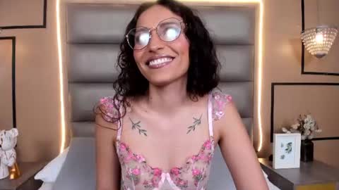 Ana Maria  online show from July 9, 9:39 pm