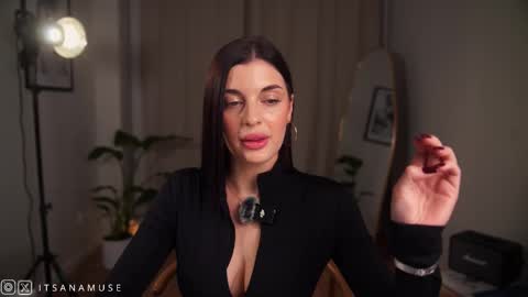 Ana online show from October 1, 9:20 pm