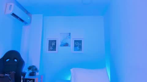 Ana online show from January 5, 7:50 pm