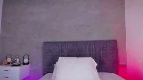 Ana online show from July 31, 7:48 pm