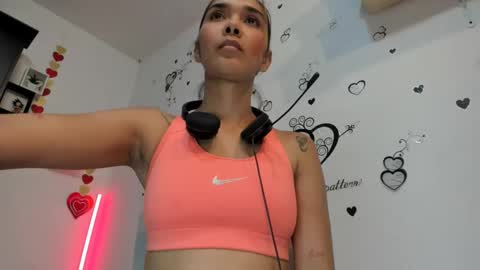 Snapshot of anastasia_tuya chatting on September 27, 3:58 am anastasia online show from September 27, 3:58 am