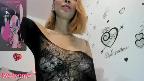 Snapshot of anastasia_tuya chatting on September 23, 1:48 am anastasia online show from September 23, 1:48 am