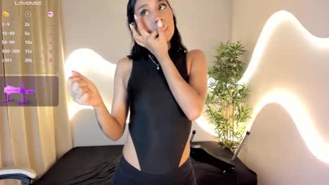 Snapshot of anaya_olyx chatting on September 19, 5:50 am anaya_olyx online show from September 19, 5:50 am