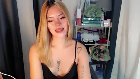 andrea06121998 online show from July 28, 2:13 pm