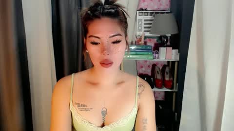 andrea06121998 online show from June 5, 4:46 pm