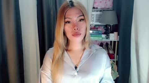 andrea06121998 online show from July 5, 2:01 pm
