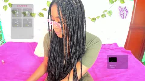 Naomi Andrea Daviss online show from February 23, 11:54 pm