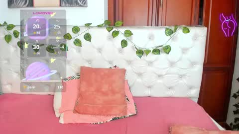 Naomi Andrea Daviss online show from October 14, 2:08 pm