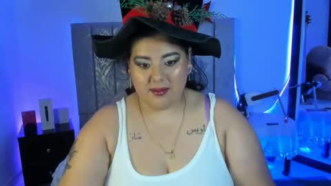 andreaakinky online show from December 14, 8:31 am