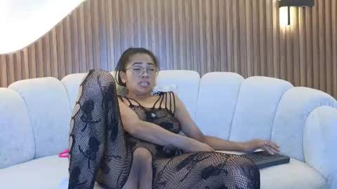 Anell online show from July 10, 9:59 pm